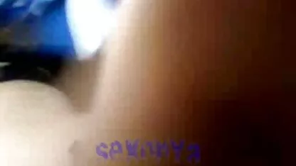 Asuka zieht sich aus und fickt den Finger kostenlose sexfilme ansehen zum Orgasmus