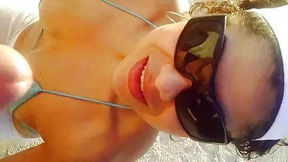 Schwarzes Küken zeigt ihre haarige deutsche teensexfilme Muschi