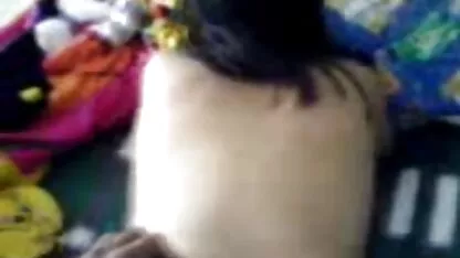 Durchbohrte Brünette Teen Andrea lutschen einen alten deutschsprachige sexvideos Schwanz