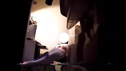 Große brünette französische sexfilme mit deutscher sprache Brünette schlug und spritzte in 3some