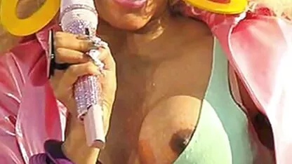 Bellas deutsche amateurpornos hd schnelle Fußgeruchssitzung nach dem Baseball