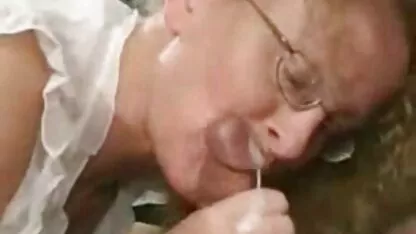 Heiße MILF POV Blowjob kostenlose pornos mit deutschen frauen